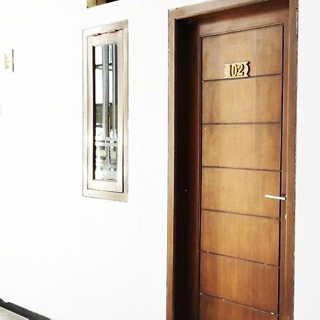 Rosa Pavilion Syariah Redpartner Malang Exterior foto
